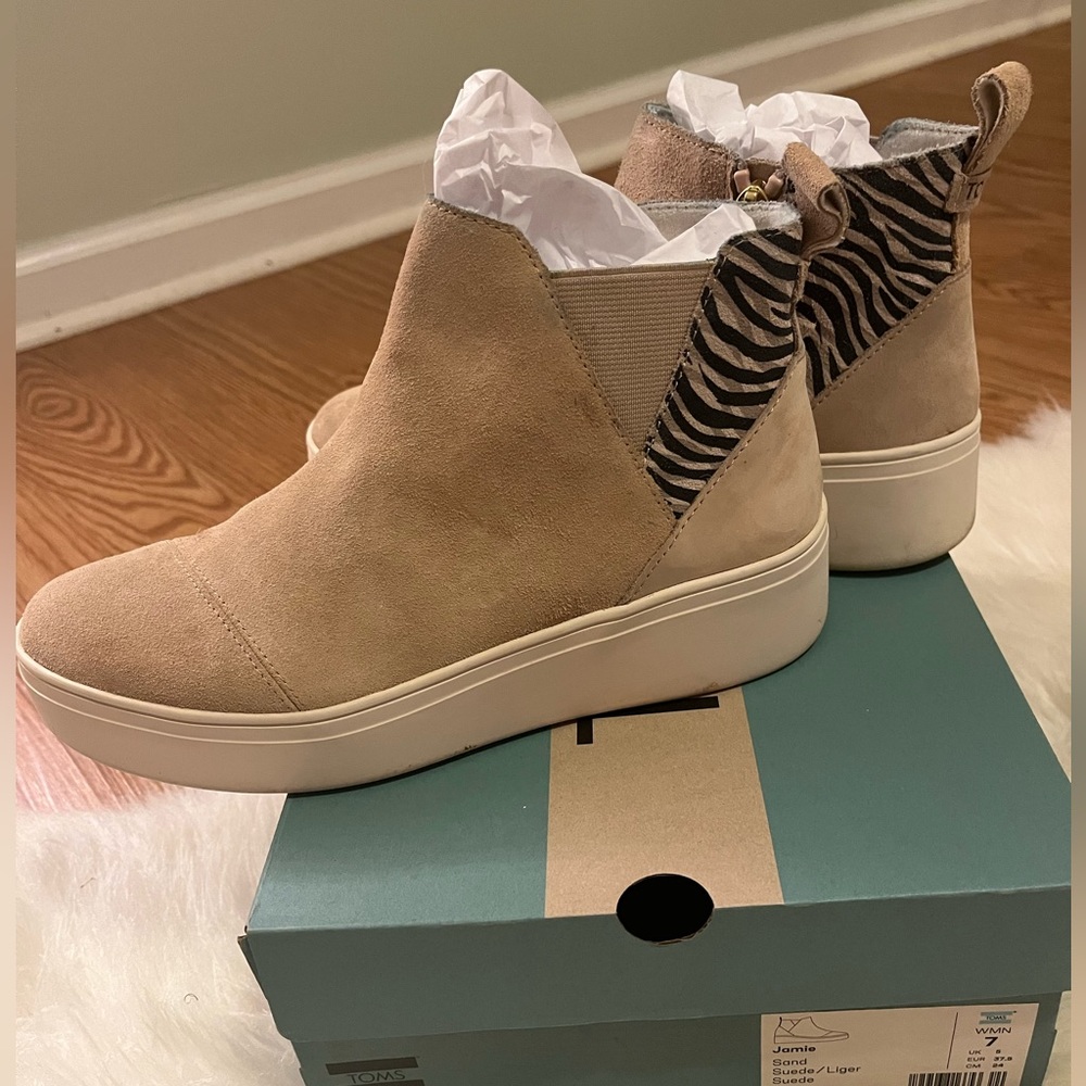 TOMS Jamie’s Women Wedged Sneakers Sand/Sauce Size 7